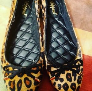Leopard print flat shoes
